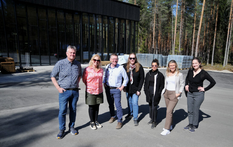 Besøk hos Vestre, fra venstre Stefan Tjust, Kamilla Thue ordfører Eidskog kommune, Jon Kristiansen NHO, Lise Selnes Arbeiderpartiet, Linn Alicia Slora Kristiansen NHO, Anna Molberg Høyre, Inger Hammersmark Ulleberg NHO.