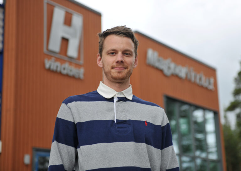 Kim Andre Fagerli Fabrikkleder Kim Andre Fagerli er optimistisk med tanke på framtiden for H-vinduet Magnor.