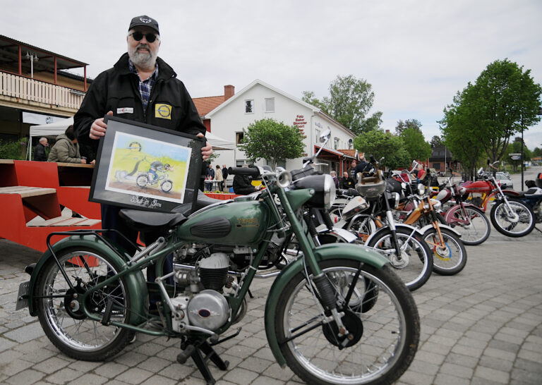 Christian Egeberg fra Piisud utenfor Kongsvinger stakk av med Best in Show. Fra å ha stått og rustet i et vognskjul siden 1962 har hans Tempo Villers 1955 blitt fullstendig restaurert. Bare originale deler, med unntak av fjørene til setet, eksospotta og baklykta. De er identiske med originalen, men produsert i ettertid.