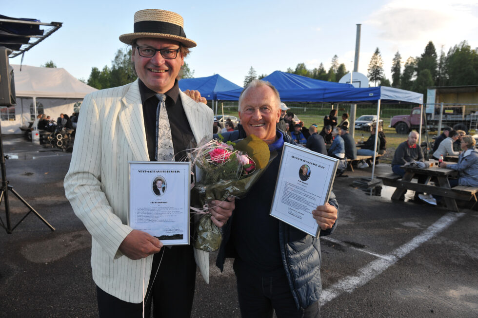 Hedersprisvinner Ola Klanderud og Årets Vestmarking Erik Staavi.