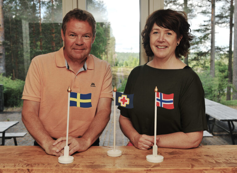 De kaller seg de nye grenselosene Trond Erik Grundt og Kikki Lindset hos Grensetjänsten.