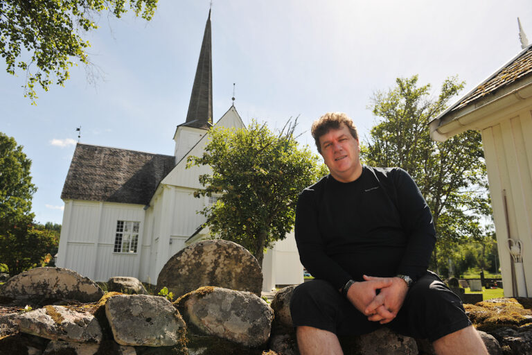 Kantor i Eidskog Lars Alexander Mensonides inviterer til musikalsk sommerfest i kirkene i Eidskog.