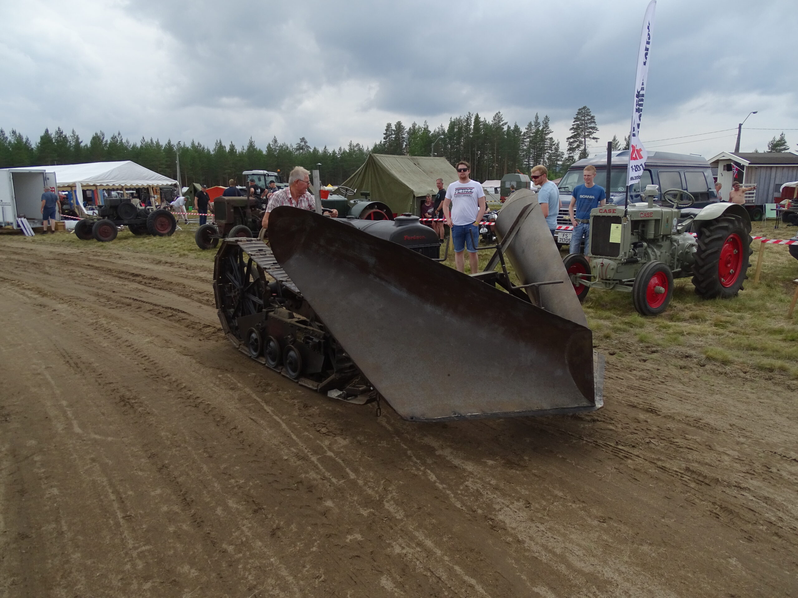 Bjørn Kværner stiller ut sin 1931 Fordson under Veterandagene på Magnor.