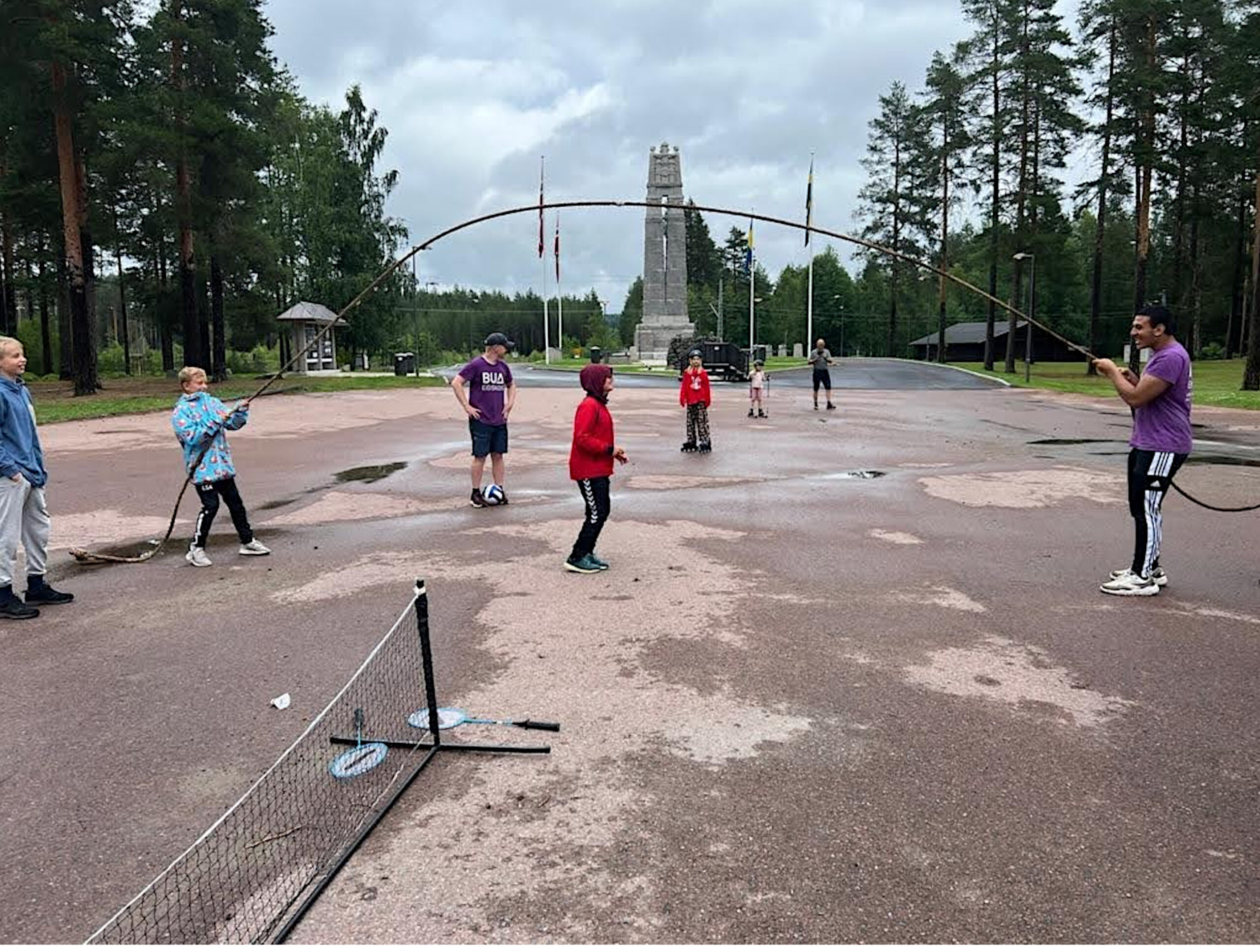 Grensehopping på Fredsplassen.