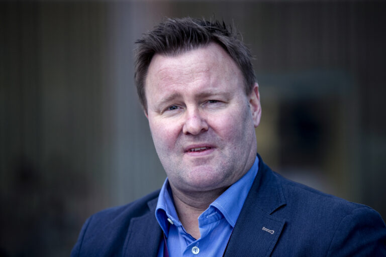 Assisterende helsedirektør Espen Rostrup Nakstad under pressekonferanse hos Helsedirektoratet.