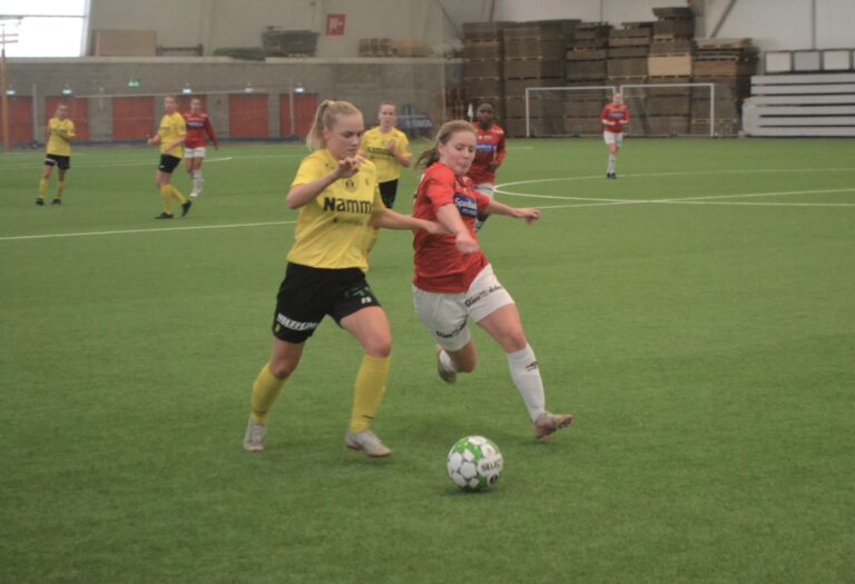 Med tre nye nettkjenninger inntok Frida Stangnes Grønhella toppen på toppscorerlista i 2. divisjon.