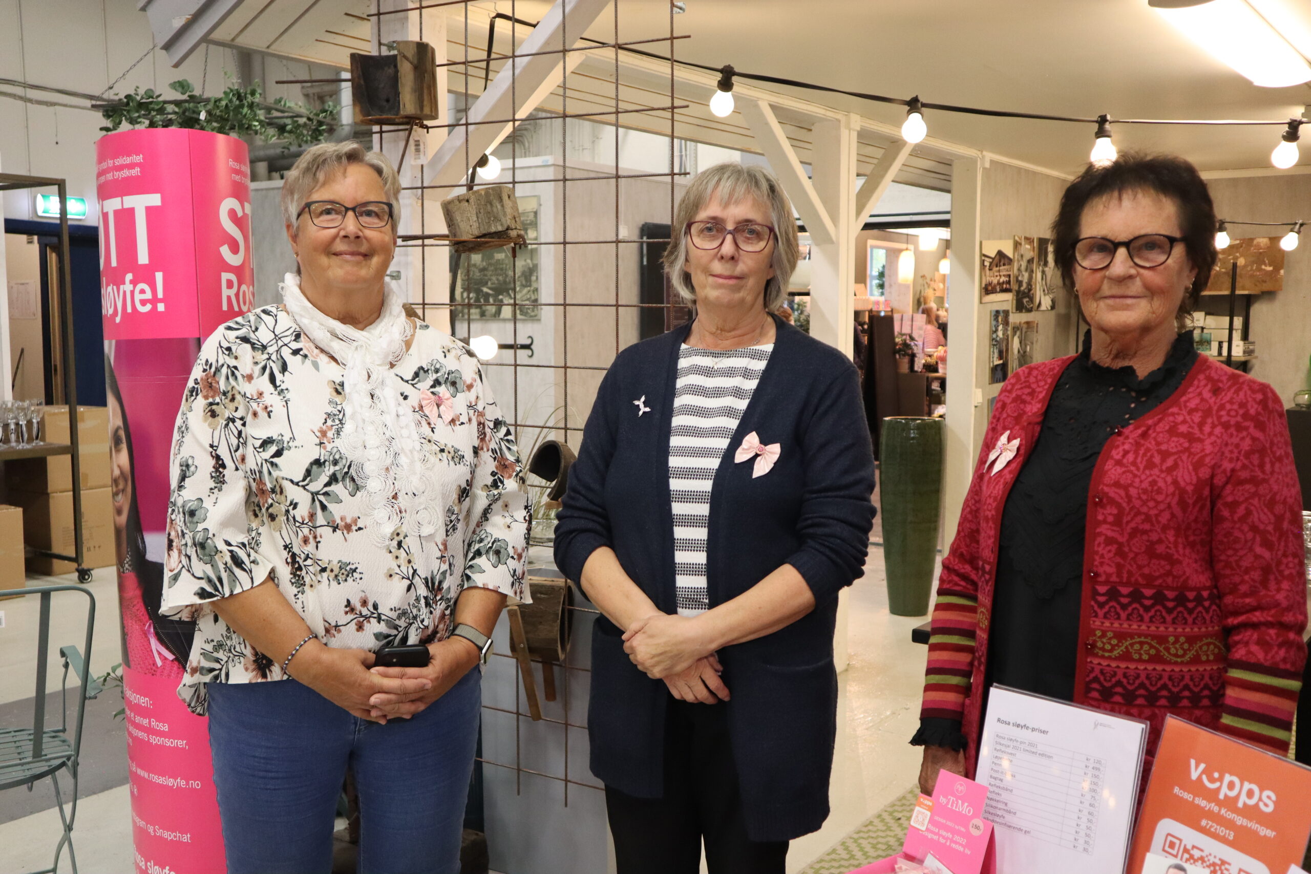 RIta Sørpebøl, Eva Wilsberg og Ewa Johansen fra Brystkreftforeningen Kongsvinger var svært fornøyd med arrangementet på Magnor. Foreningen skulle også holde foredrag om brystkreft senere på lørdag.