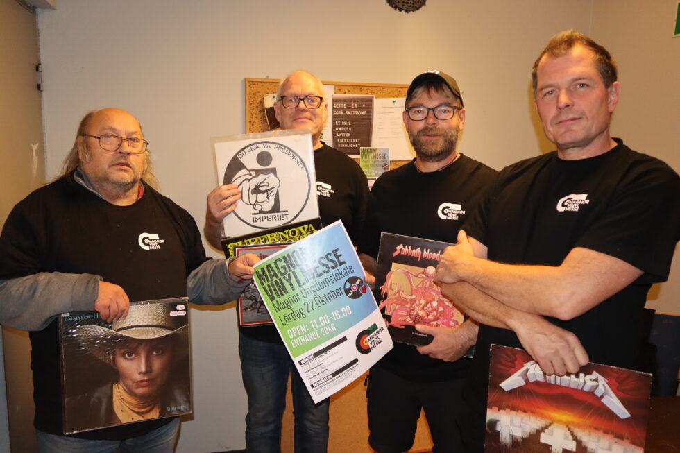 Ruben Nysether, Morten Nilsen, Tom Høiby og Sten Bjørndalen er klare for årets vinylmesse på Magnor. Her avbildet med egne favorittplater