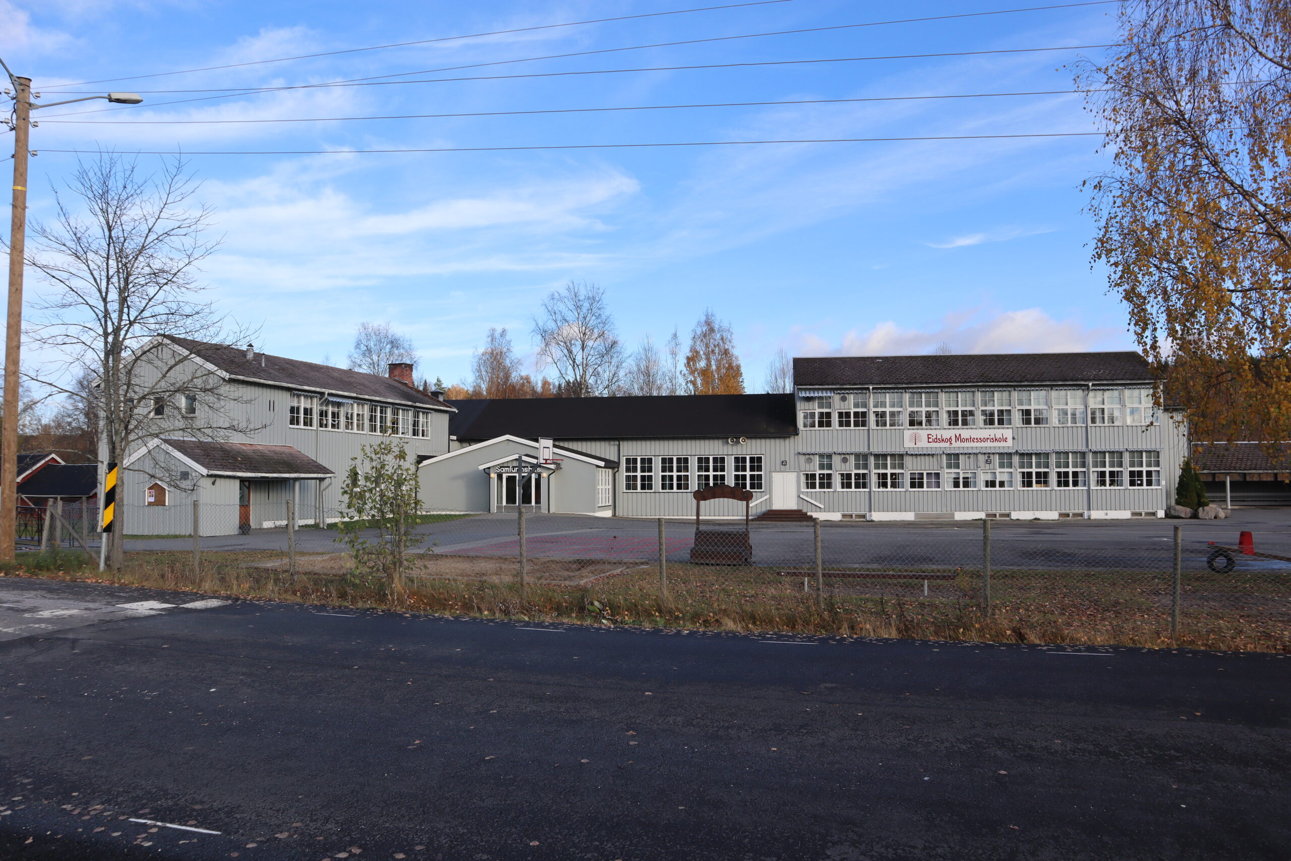 I samfunnshuset på Vestmarka som ligger under samme tak som Eidskog Montessoriskole, ligger den ene av totalt to bygdekinoer i sørfylket.