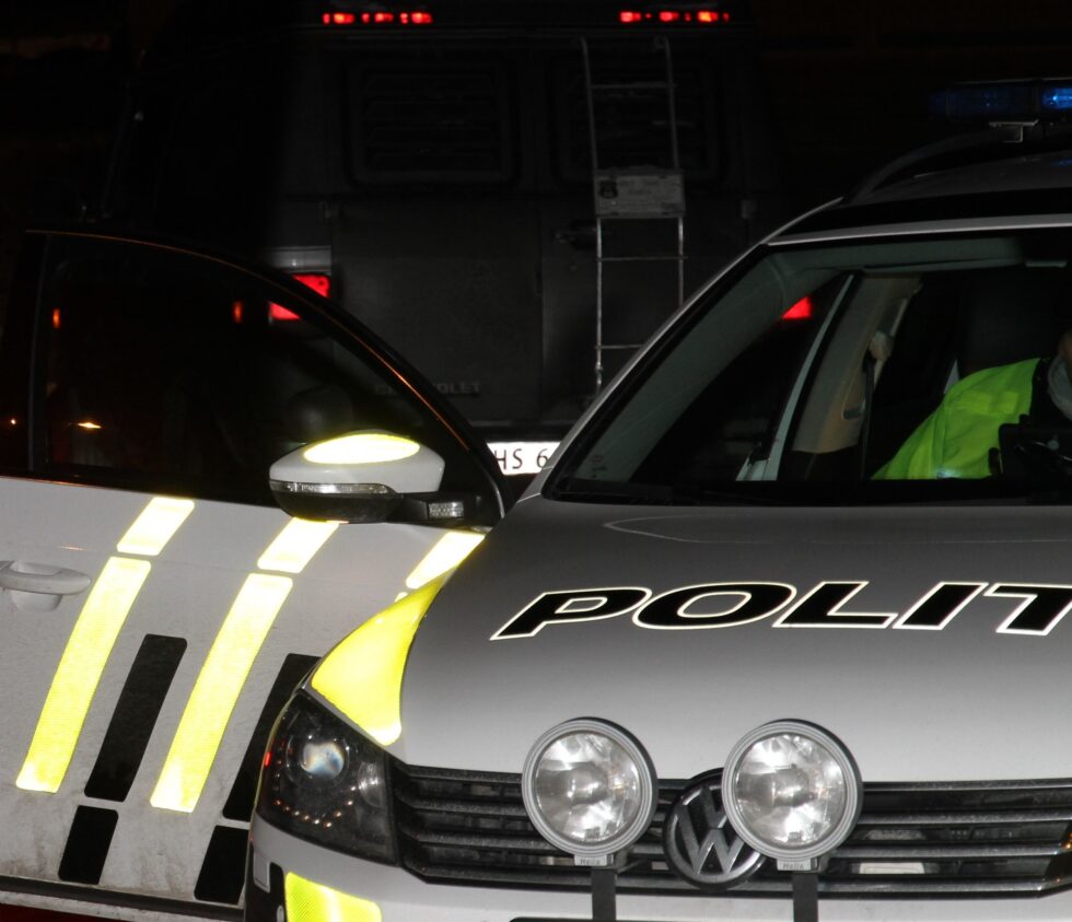 Ved hjelp av spikermatte klarte til slutt politiet å stoppe føreren som stakk av etter en kontroll.
