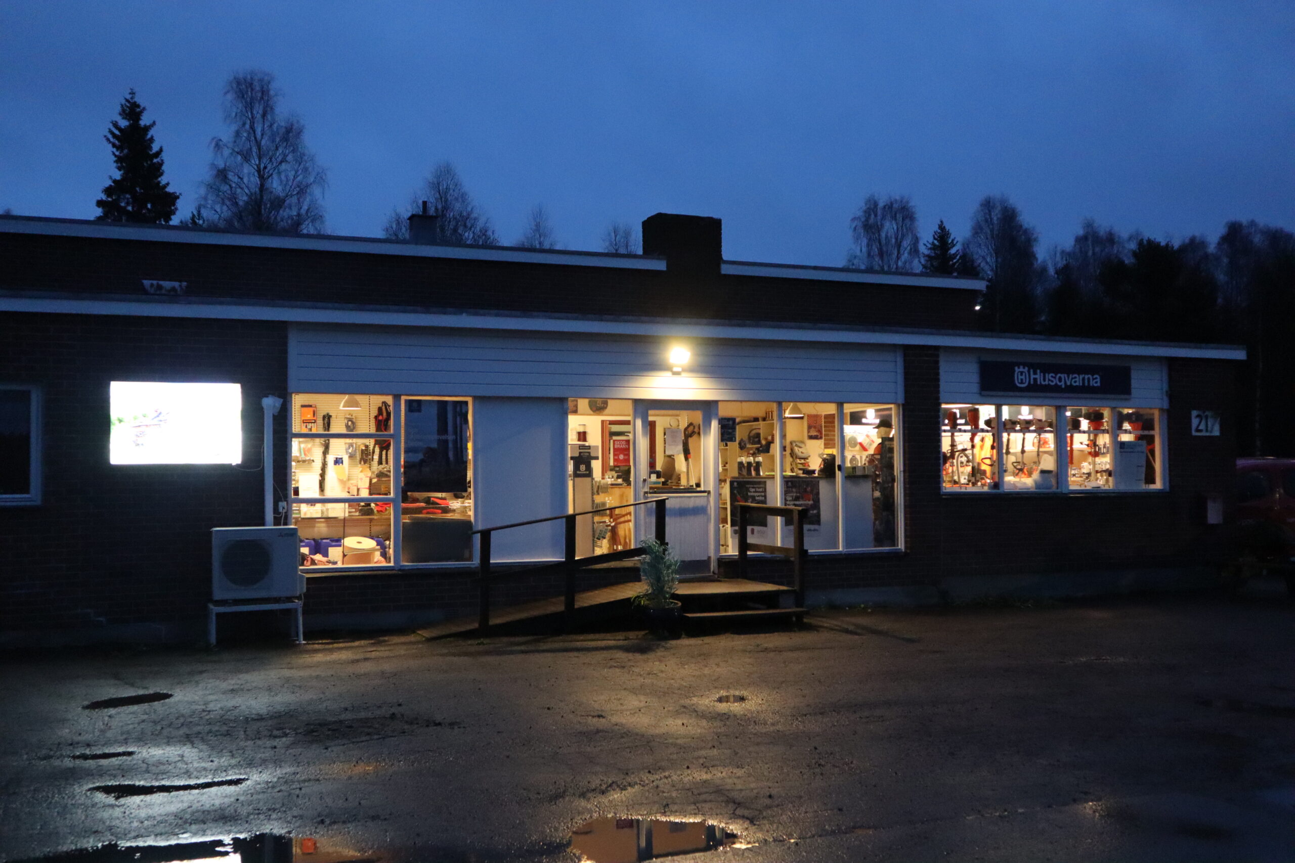 KK Skog og Hage merker godt de økte strømprisene, og har tatt grep for å spare på strømmen.