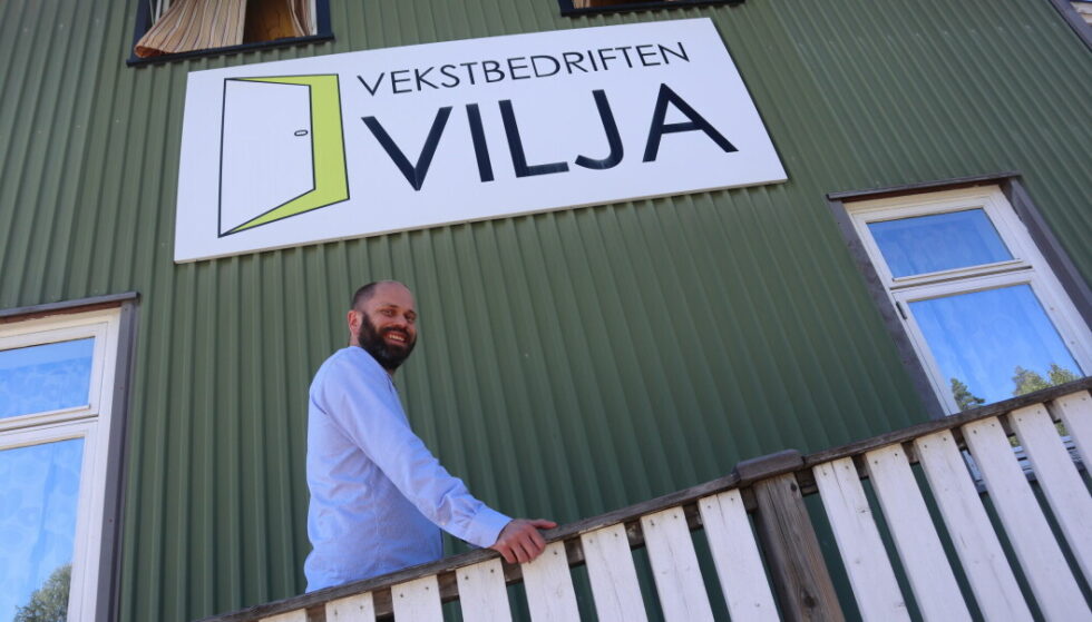 Det er 30 år siden grunnlaget for det som i dag er Vekstbedriften Vilja AS ble lagt. Fredag 25. november skal 30 års jubileet feires,. Daglig leder Lars Erik Brenna har invitert 100 gjester til festmiddag på rådhuset.
