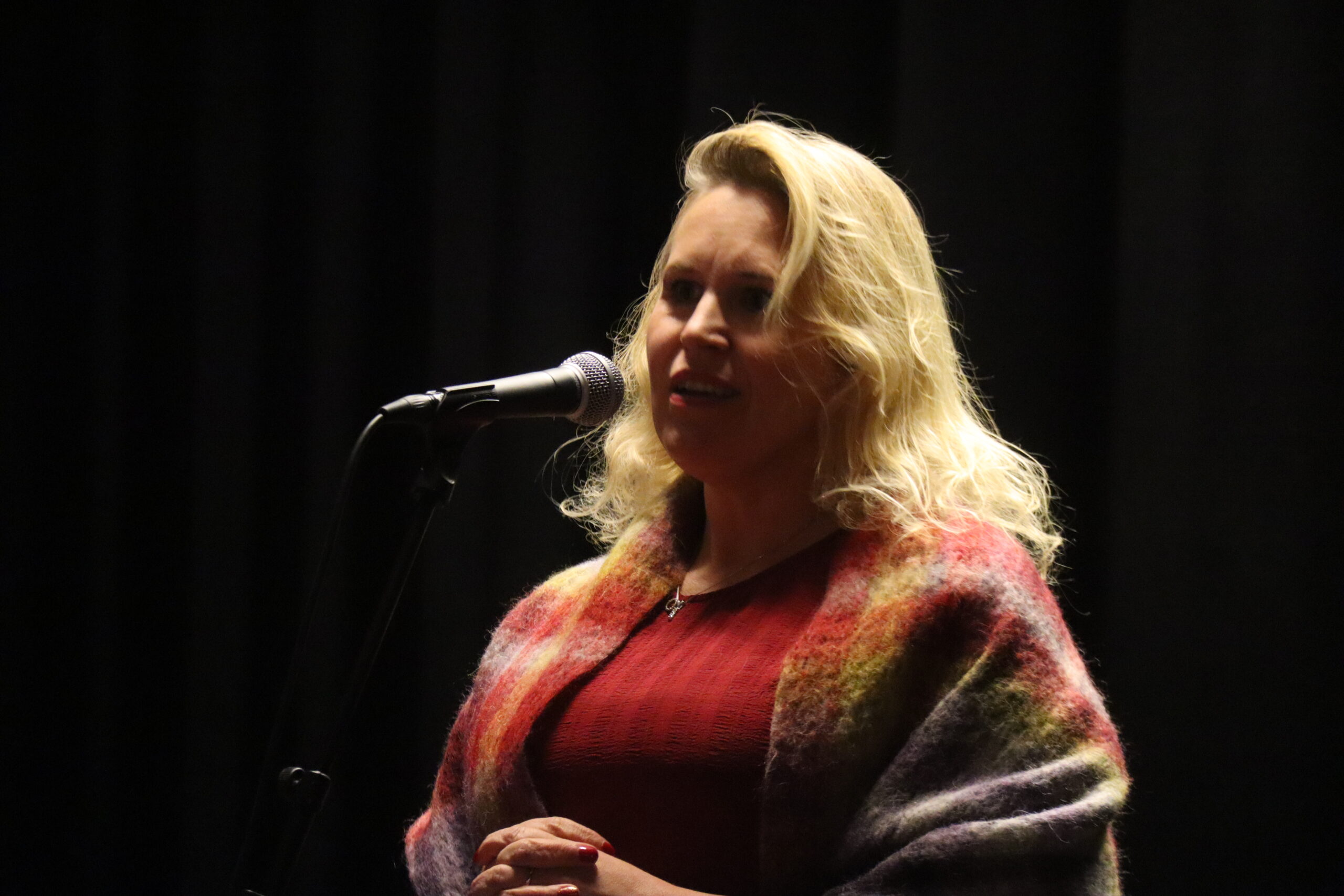 Ordfører Kamilla Thue var til stede på jubileumsfeiringen og holdt også tale.