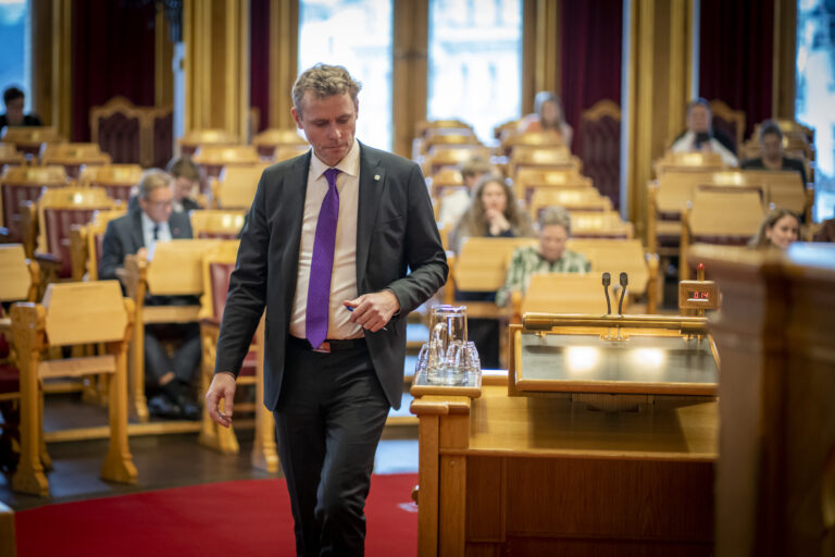 Forsknings- og høyere utdanningsminister Ola Borten Moe (Sp) under den muntlige spørretimen i Stortinget onsdag i forrige uke.