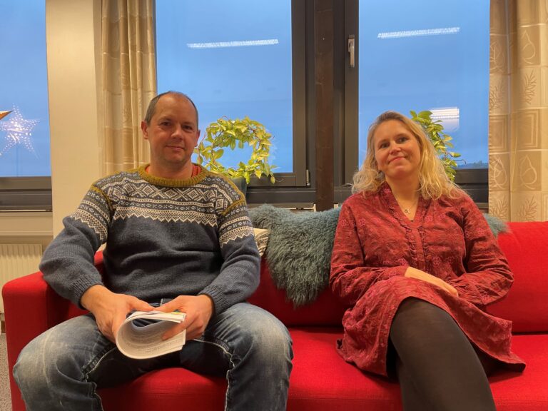 Vegansvarlig i Eidskog kommune, Ole Christian Hanestad, og ordfører Kamilla Thue har nok å stri med vedrørende vegvedlikehold.