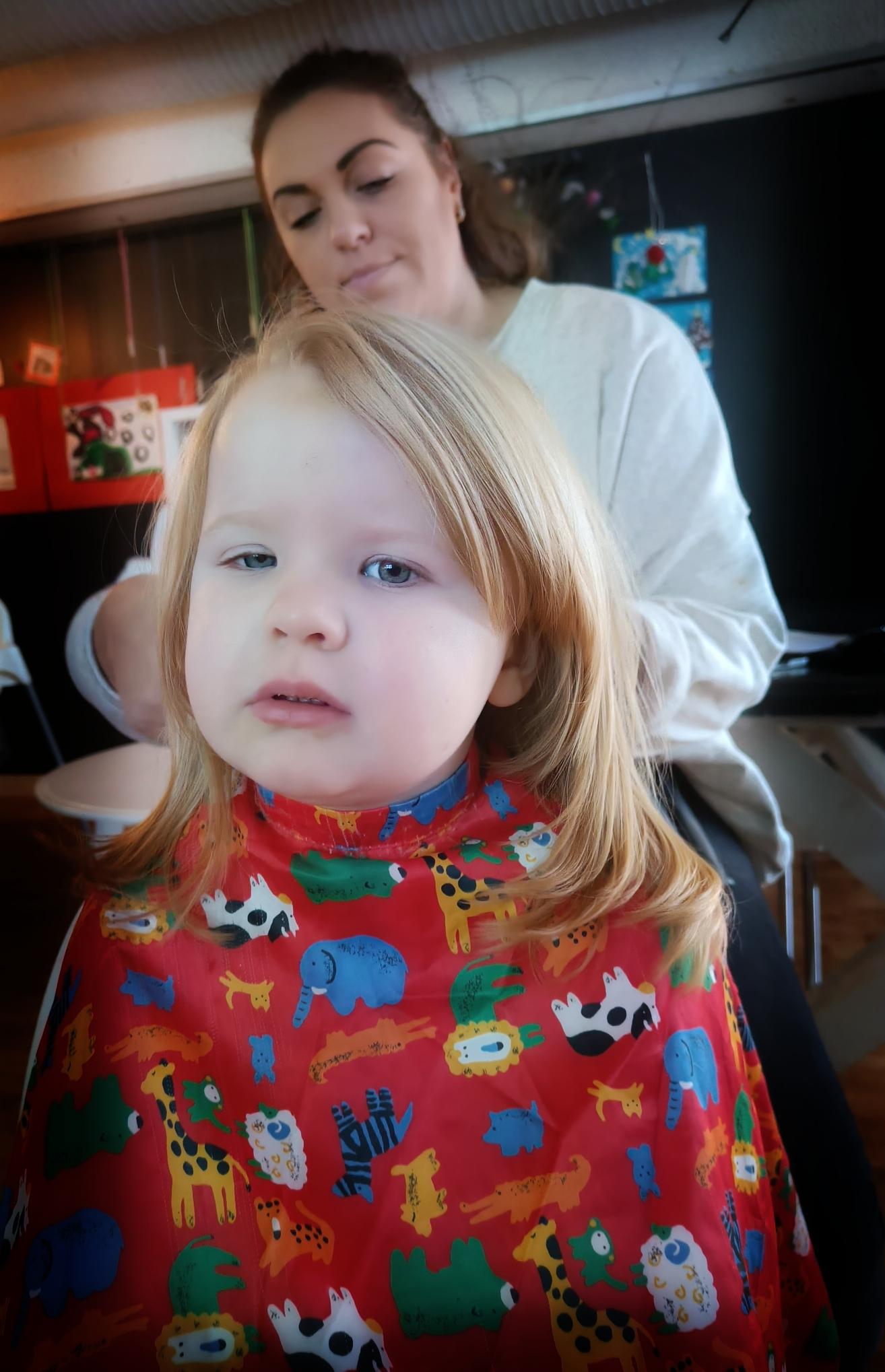 Telma synes det var spennende med hårklipp fra Aarstad.