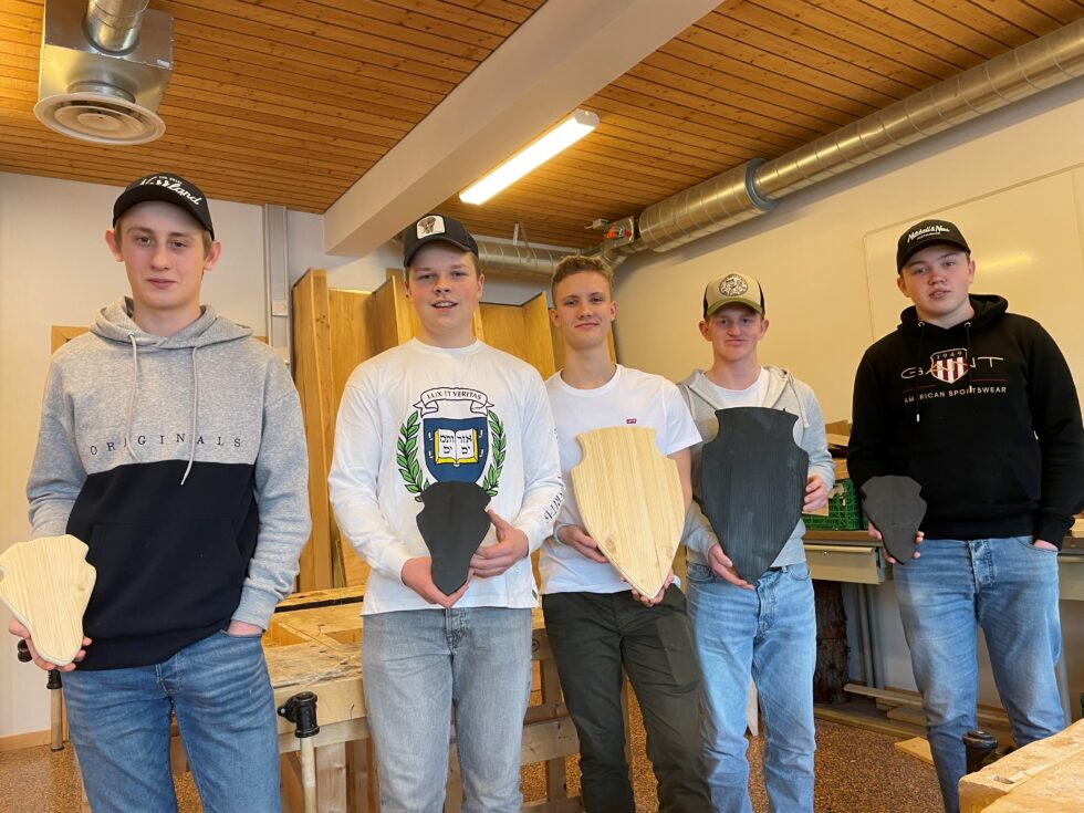 Simen Tukun (t.v), Isak Grønnerud, Emil Bakken, Marcus Kisen, og Ole Theo Bodding er gjengen bak Trofégutta.