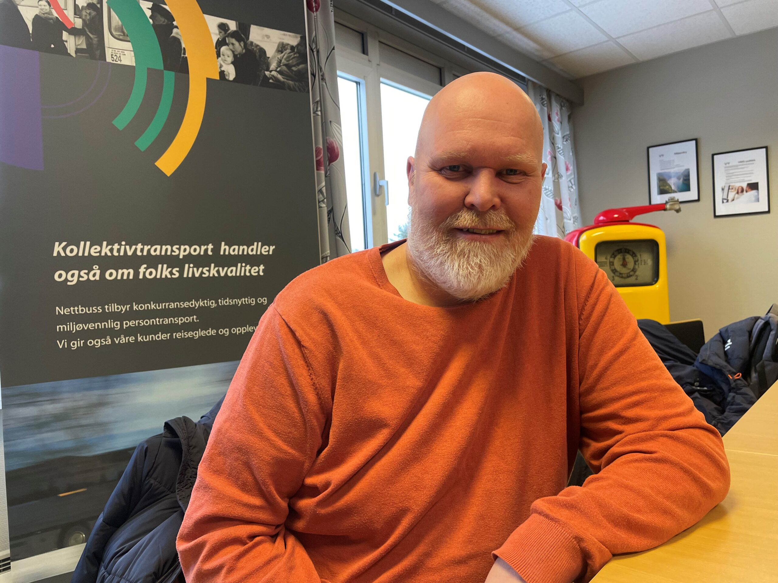 Konsulent Tom Sagen i Innlandstrafikk har full sympati for situasjonen til de på Åbogen, men kan dessverre ikke love noen endring i nærmeste framtid.