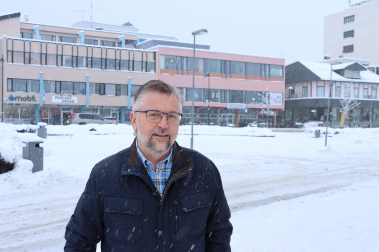Sjur Strand leder fylkestingets trafikksikkerhetsutvalg.