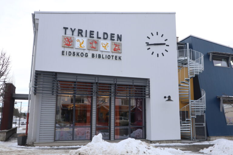Det blir påskemoro på Tyrrielden Eidskog Bibliotek førstkommende lørdag