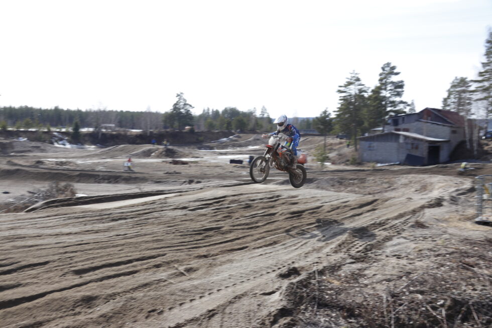 Det var full fart på MX-banen 2. påskedag.