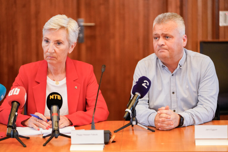LO leder Peggy Hessen Følsvik og leder for Fellesforbundet Jørn Eggum