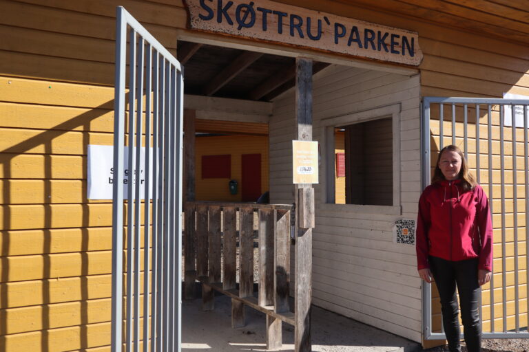 Solveig Johansen og de andre i Eidskog Fotball sin festkomite har det meste av artister på plass foran sommerens fester i Skøttruparken. Og selv om man for første gang har forhåndssalg av billetter på internett , så vil det fortsatt være mulig og få kjøpt billetter i luka.