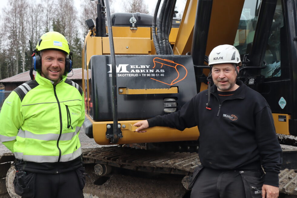 Pål Eivind Kristiansen (t.v.) og Fredrik Melbye hos Melby maskin.