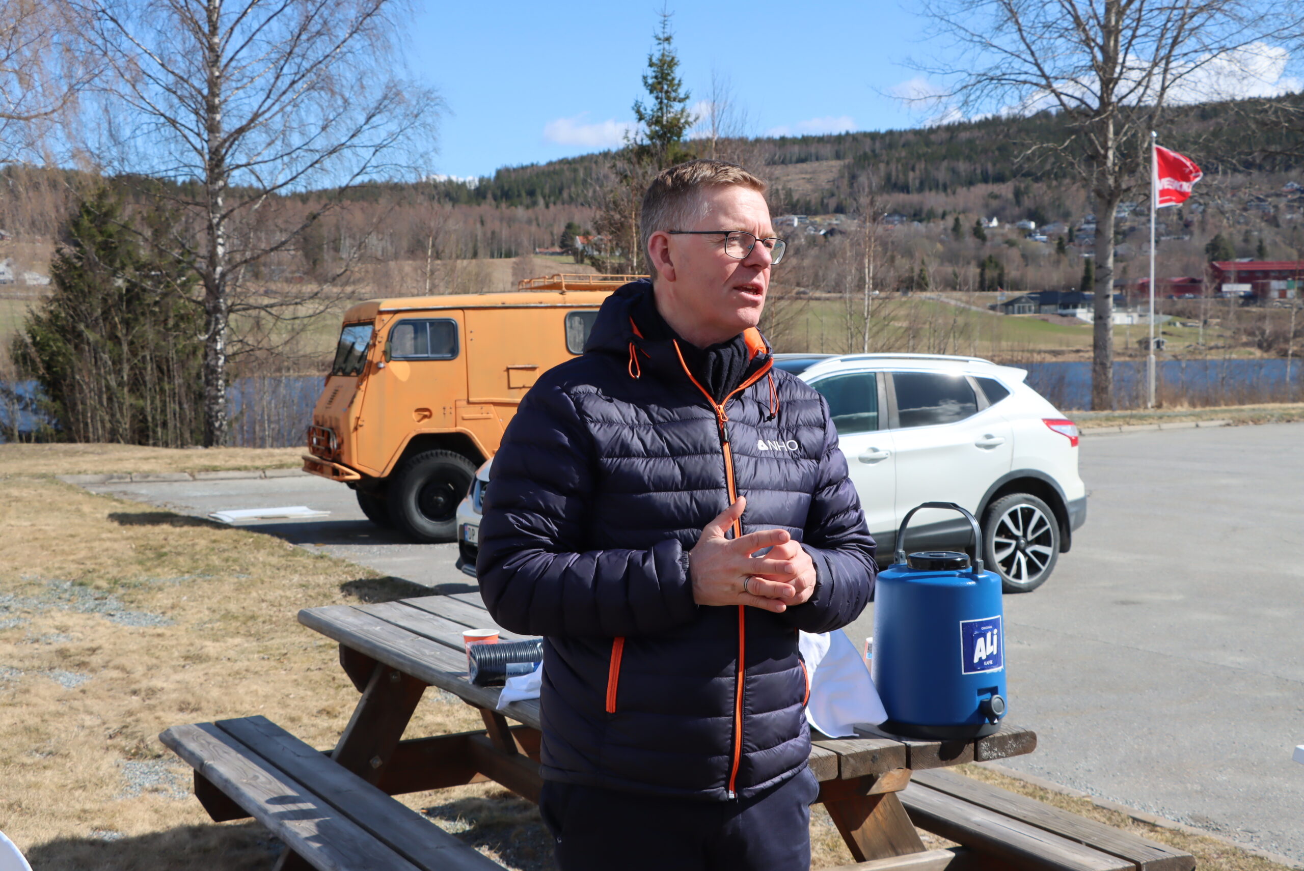 Jon Kristiansen, regiondirektør i NHO Innlandet, sier at han alltid synes det er hyggelig å være i Kongsvinger og at han er imponert over lokalt næringsliv.