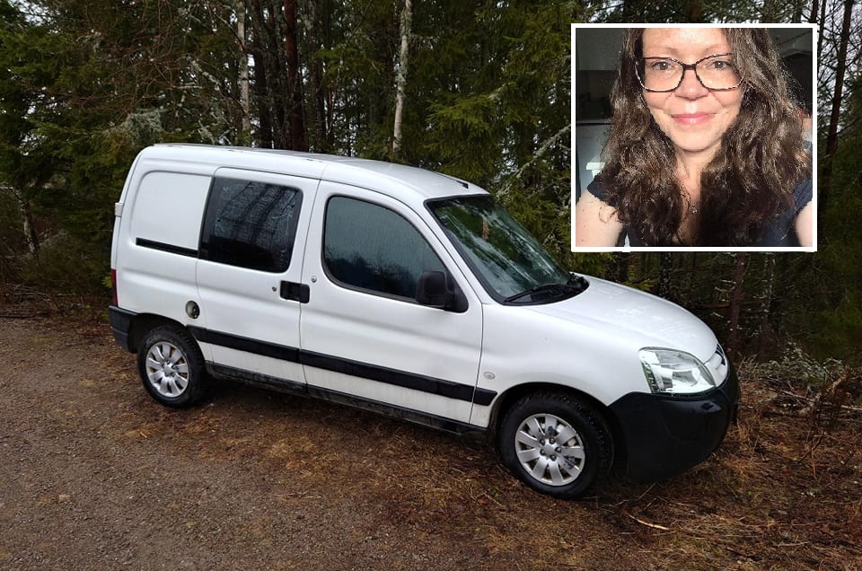– Jeg orker nesten ikke å se på bilen lenger, og det slipper jeg nå, fleiper Lilly Ann.