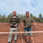 Ildsjelene i Eidskog tennisklubb, Mili Tomick (t.v.) og Bjørn Eirik Vesterås, ønsker seg enda mer aktivitet på banene, og vil derfor arrangere turneringer i fremtiden.
