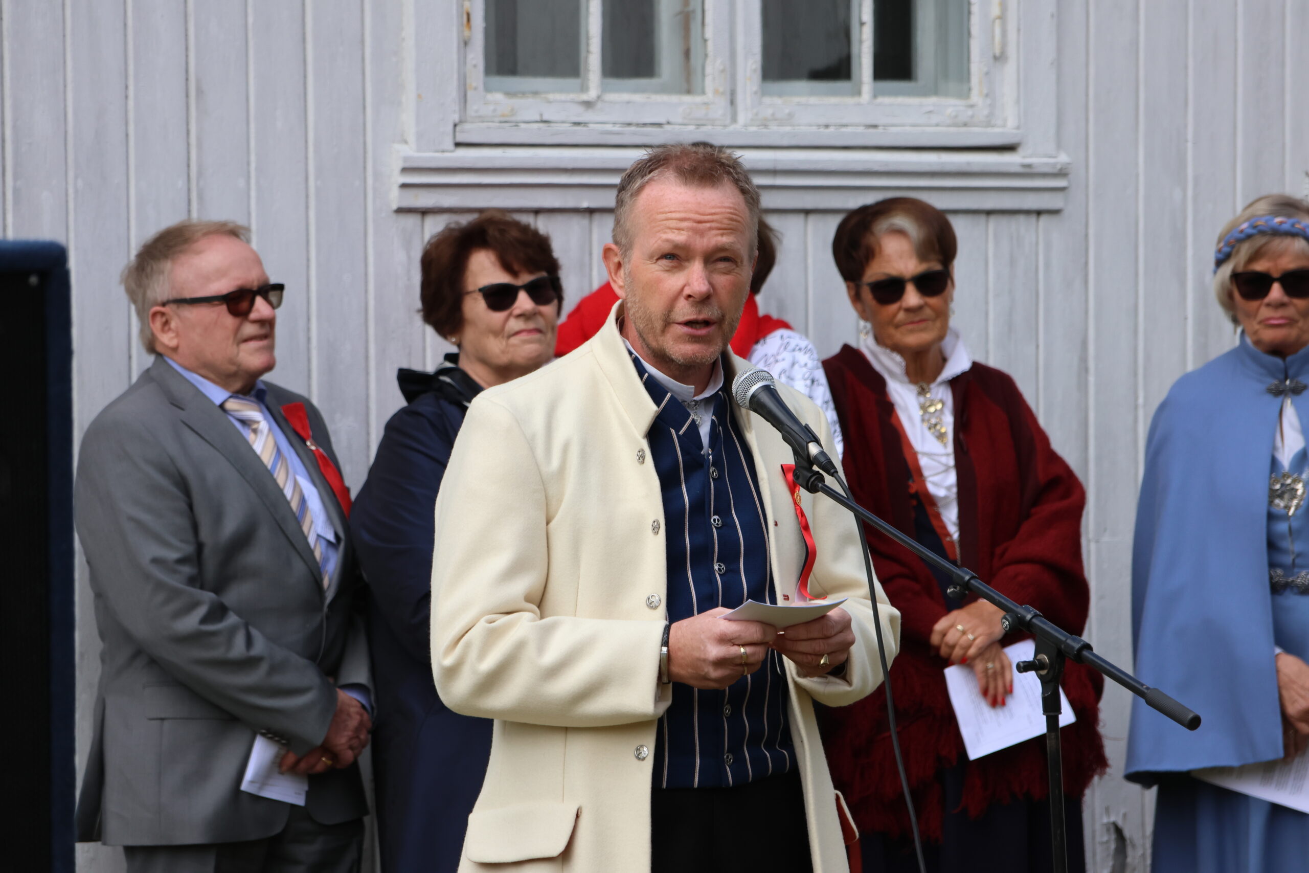 Per Roar Kvesetberget holdt tale til minne om eidskogingene som falt under andre verdenskrig.