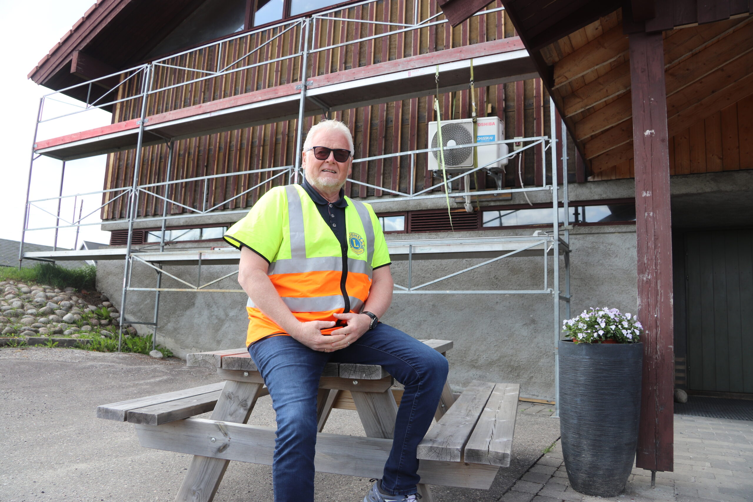Granstrøm forteller at arbeidet er godt i gang, og tilføyer at samtlige toaletter er nylig byttet ut.