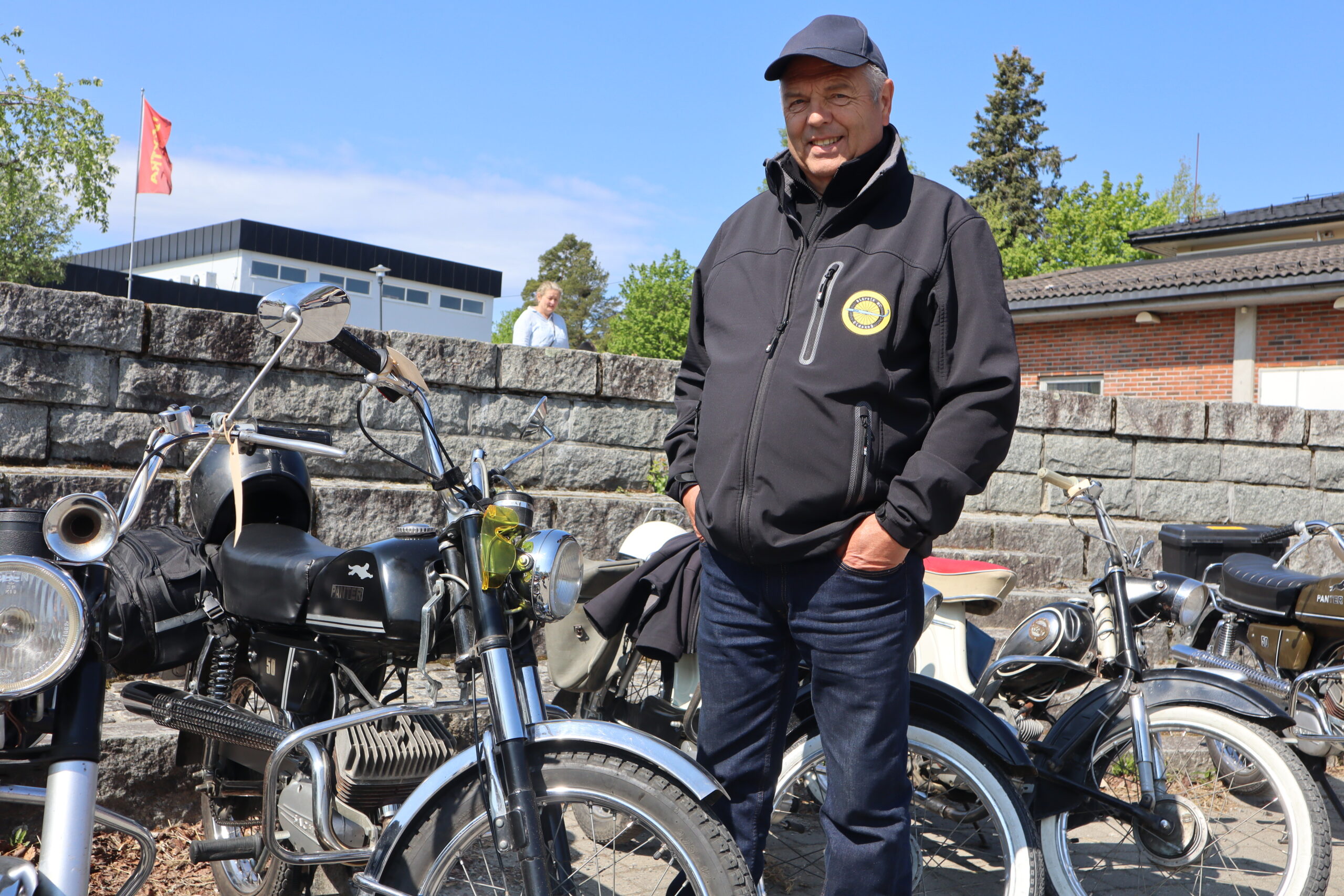 Jan Terje Sandbekk Bråten med sin 1973 modell Tempo Panter.