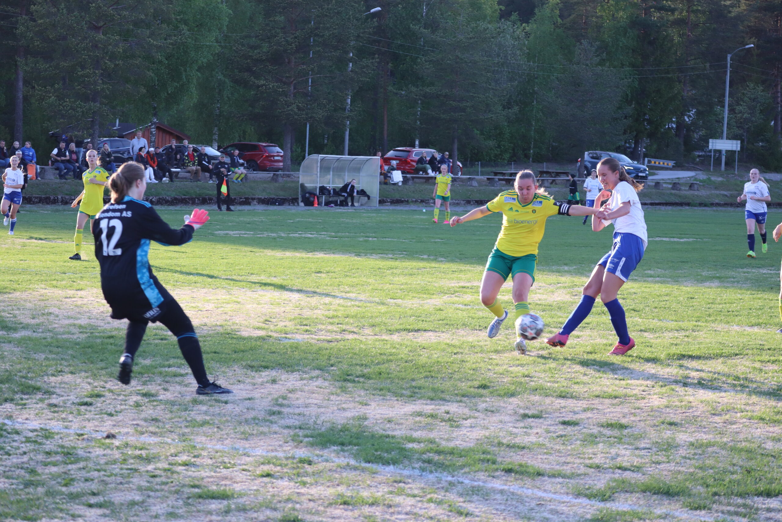 Amalie Branvold-Jullum øker til 2-0.