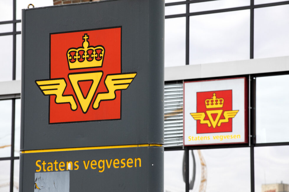 Statens vegvesen holdt kontroll på Magnormoen onsdag kveld.