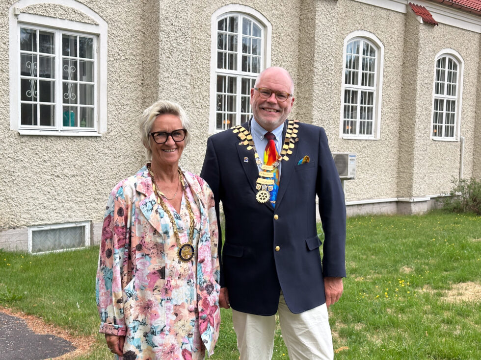 Eda-Eidskog Rotaryklubbs nye president Toril Snipen og ny distriktsguvernør Anders Andersson.