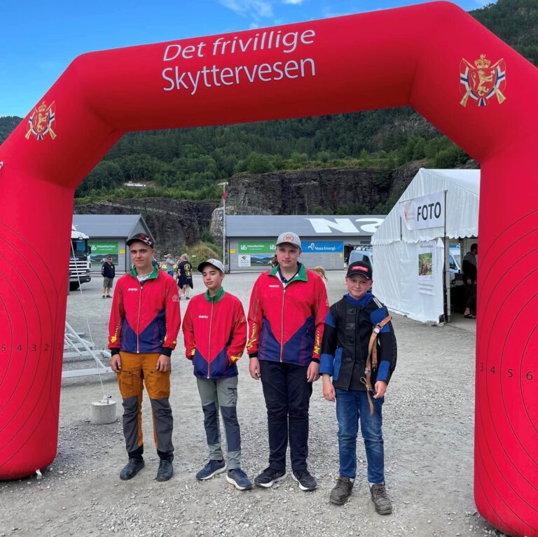 Terje Nygård (t.v.), Trond Nygård, Trygve Andreassen og Karsten Andreassen var på lag under samlagsskyting.