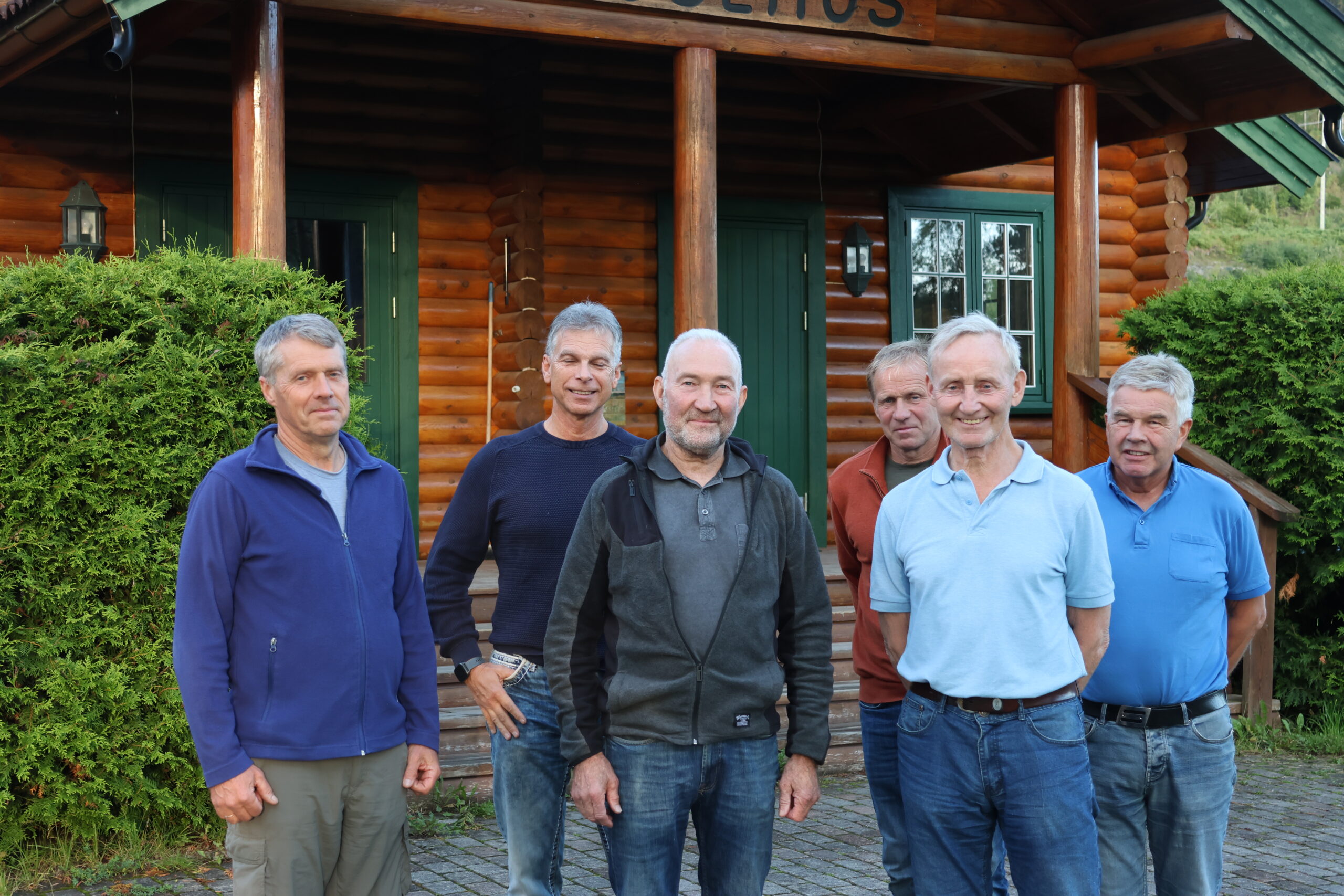 Arrangementskomiteen for løpet Nyfjelltrampen håper på mange deltakere i årets løp. Tom Johansen (f.v.), Odd Uno Sigvartsen, Per Håkon Gusterud, Kjell Langfoss, Knut Hermansen og Bjørn Bakken fra Åbogen I.L og Skotterud I.L. har alt under kontroll før løpet den 2. september.