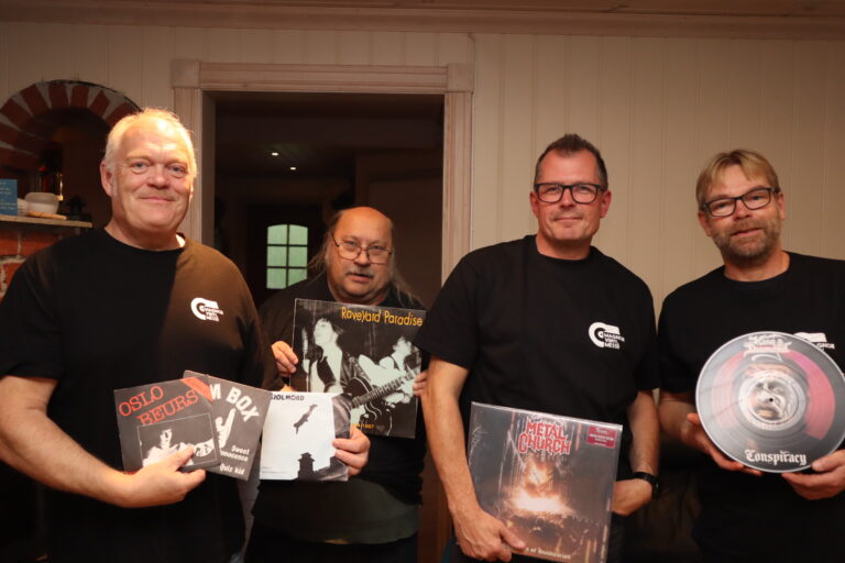 I denne gjengen er det ingen tvil om at vinyl er bedre enn digitalt. F.v. Morten Nilsen, Ruben Nysether, Tom Høiby og Sten Bjørndalen.