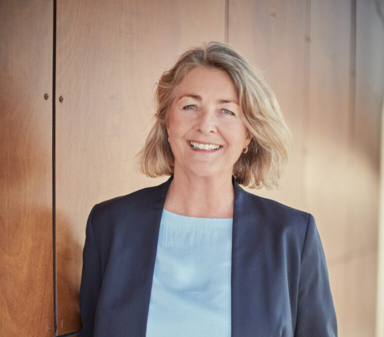 Gavesjef i Sparebankstiftelsen Hedmark, Kristin Vitsø Bjørnstad oppfordrer til å søke Sparebankstiftelsen om støtte.