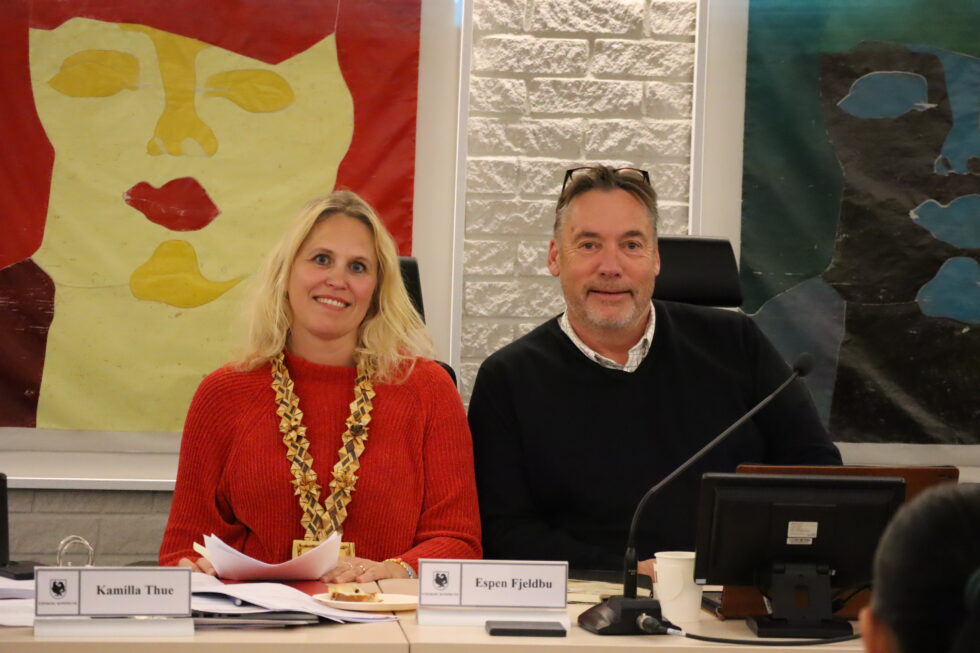 Kamilla Thue (Ap) og Espen Fjeldbu (Ap) ble valgt inn som ordfører og varaordfører.