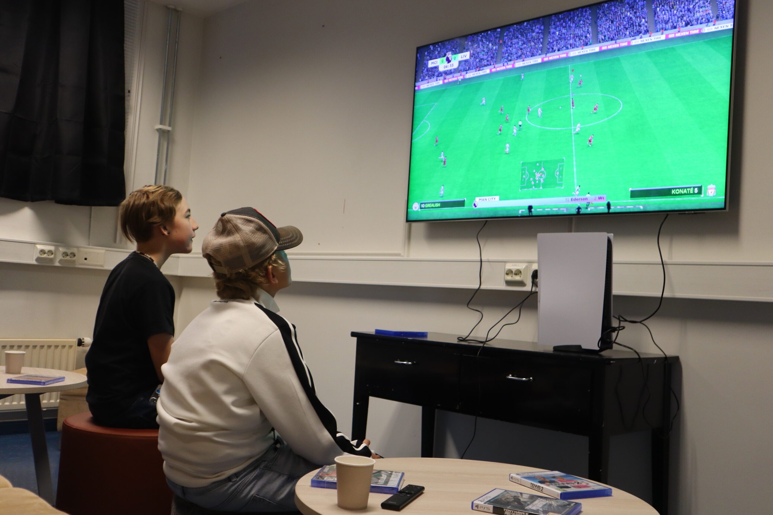 De to guttene tror at Playstation kommer til å bli mye brukt.