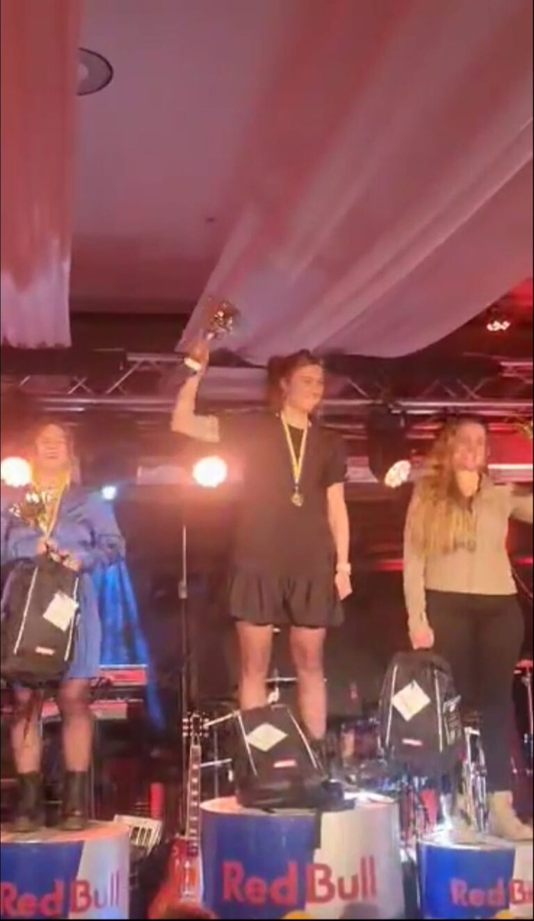 Selv om Emmy Wallberg ikke vanligvis ikke kjører enduro, gikk hun til topps i sin klasse i verdens største enduro løp.