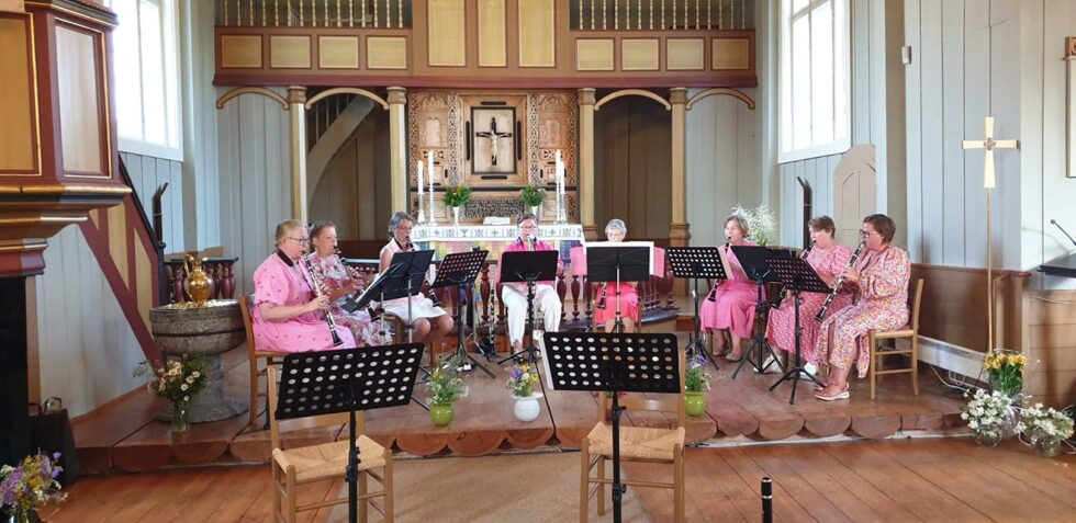 Lørdag 25. november holder Eidskog klarinettensemble julekonsert i Skotterud bedehus. Bildet er fra sommerkonserten i Eidskog kirke.