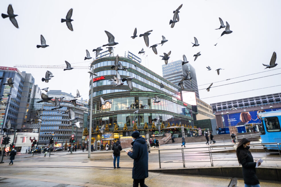 Folk stålsetter seg for tøffere økonomiske tider og strammer inn livreima, ifølge det siste forventningsbarometeret til Finans Norge.
