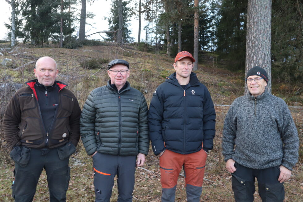 Disse har gått inn for å samarbeide. F.v. Tommy Godtlund fra Fjeld Grendelag, Rune Johansen fra Snesbøl Grunneierlag, Tommy Persson fra Skotterud IL og Harald Seterlien fra Magnor skigruppe.