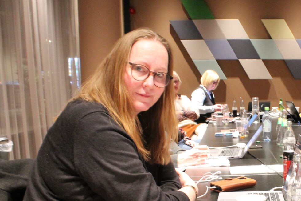 Lise Selnes og Innlandet Arbeiderparti ønsker å sikre lokalradioenes økonomi.