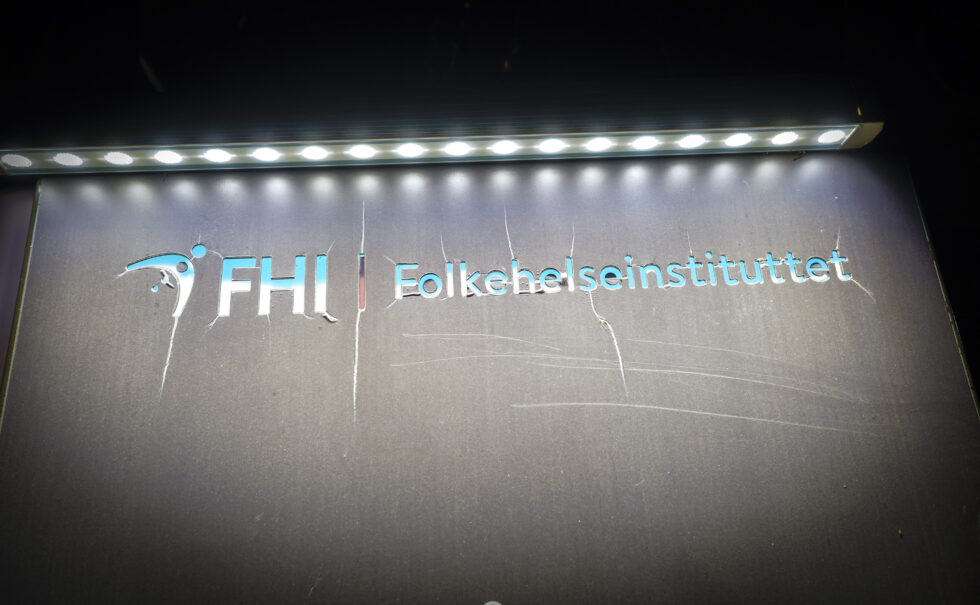 FHI forventer smittetopp ved nyttårsaften.