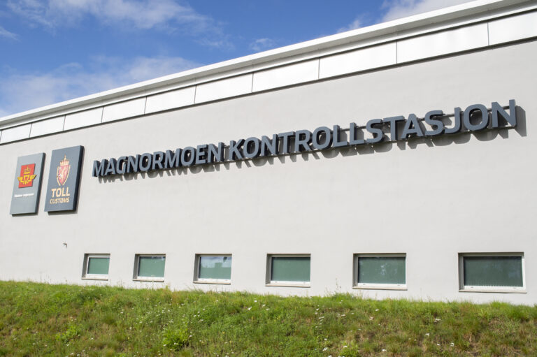 Statens vegvesen holdt mandag kveld kontroll på Magnormoen kontrollstasjon.